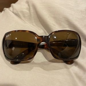 Ray ban sunglasses great condition tortoise shell with brown lens